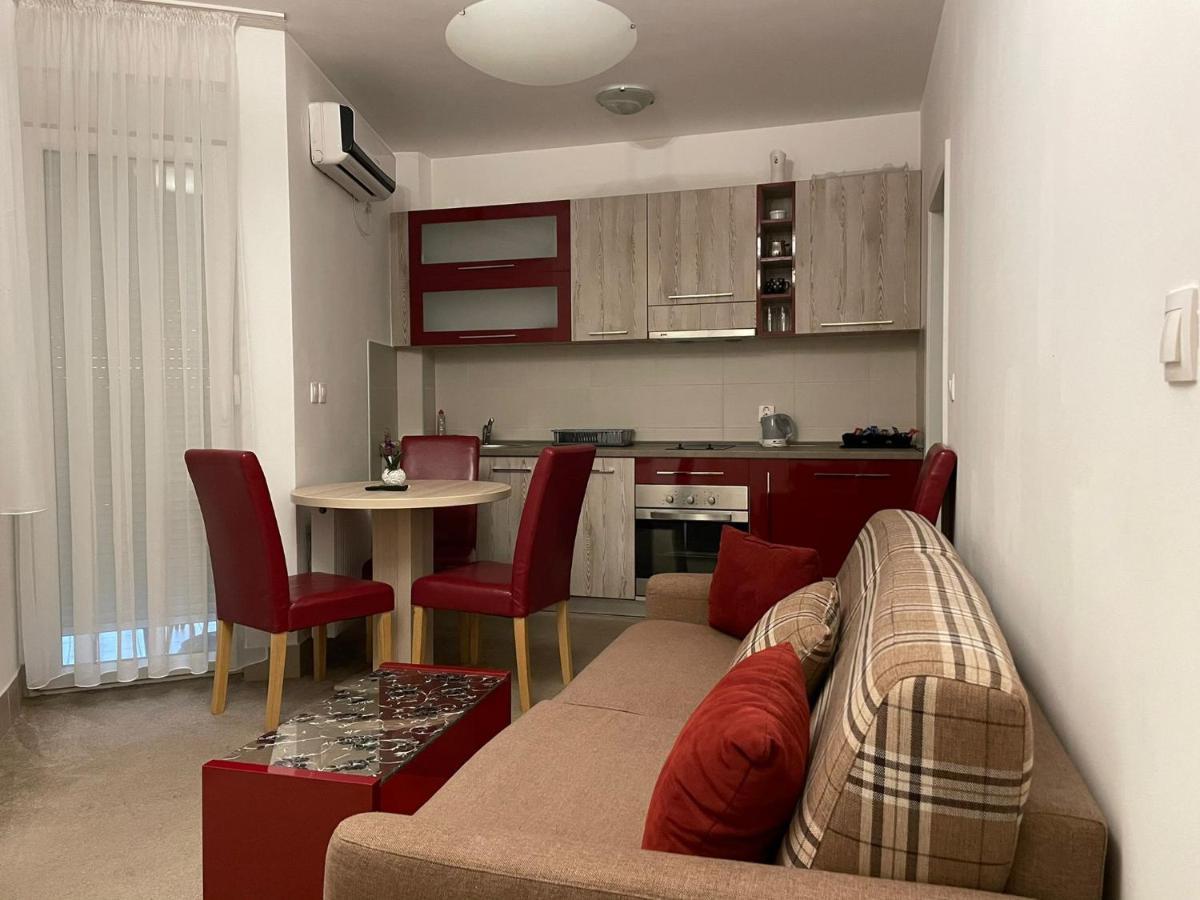 Holiday Wing Apartment 2 ياغودينا المظهر الخارجي الصورة