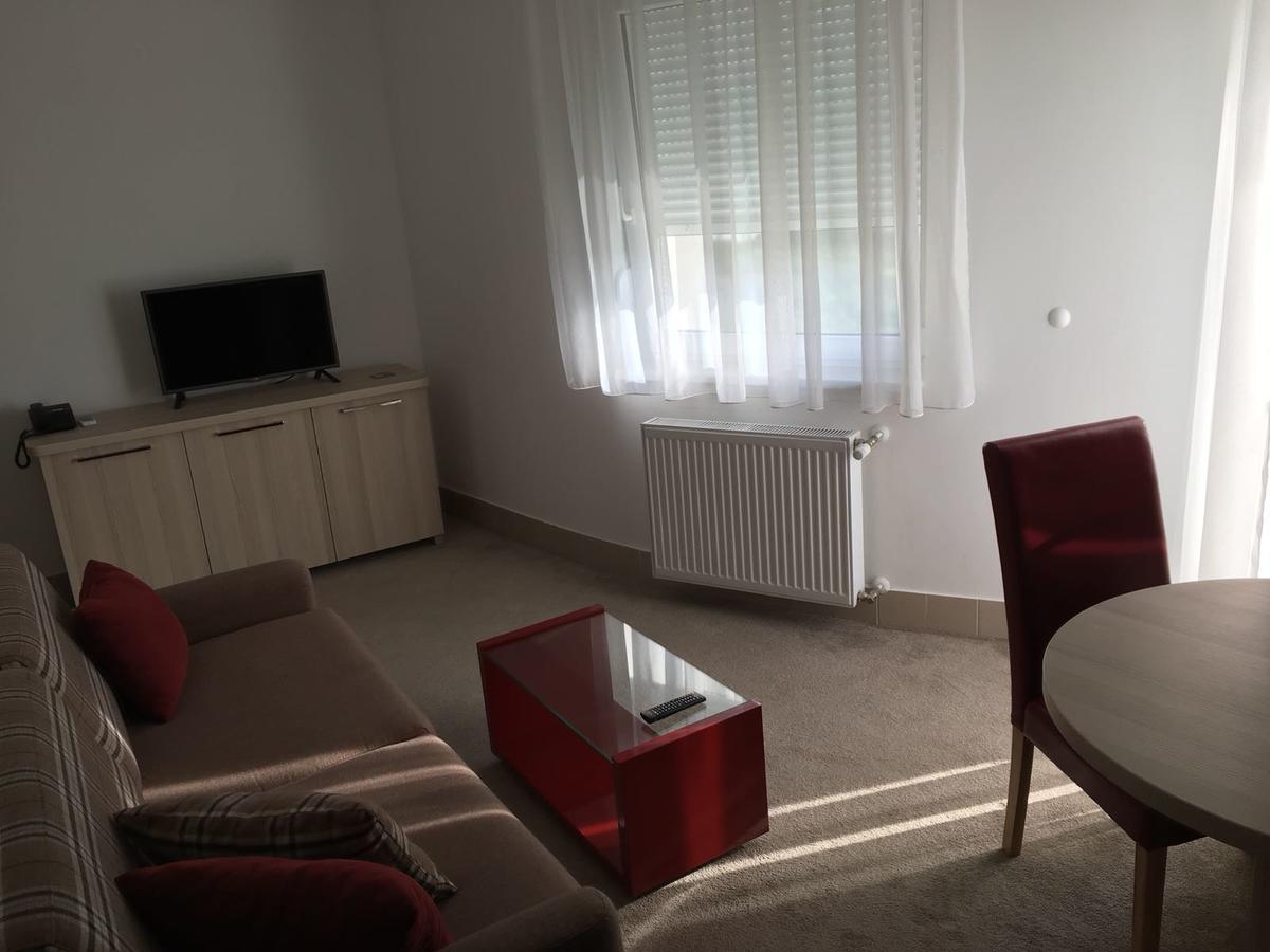 Holiday Wing Apartment 2 ياغودينا المظهر الخارجي الصورة